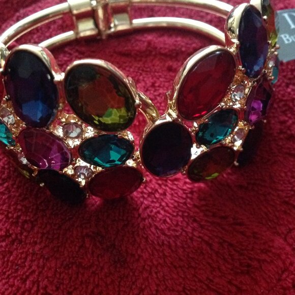 Retro Mutli-Colored Rhinestone Cuff Hinged Bracelet - Picture 5 of 7